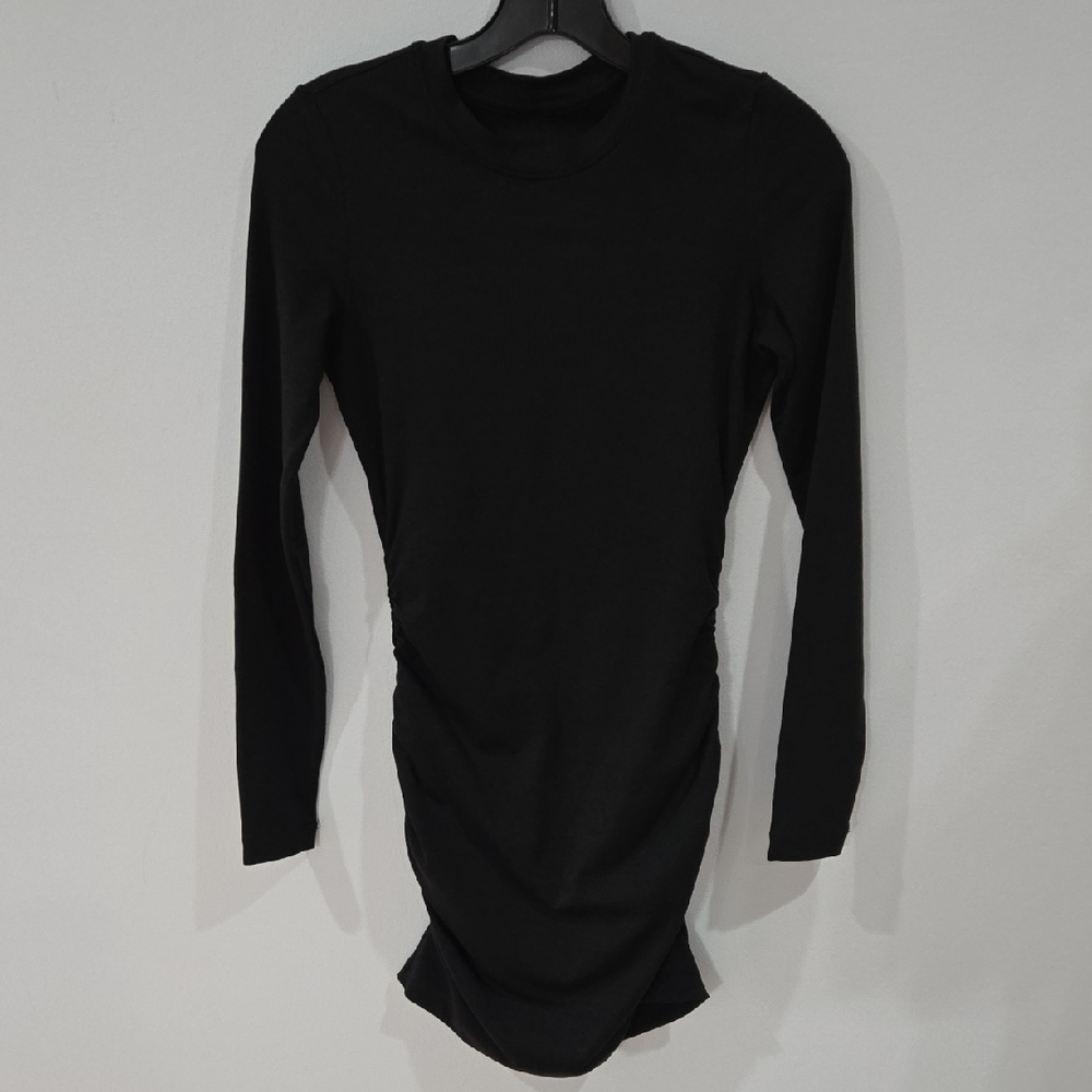 Vuori Sz Xs Black Halo Essential Long Sleeve Bodycon Dress